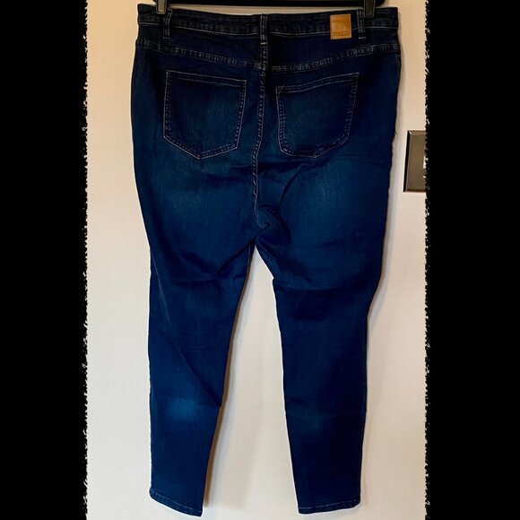 Eloquii Olivia Sculpting High Rise Skinny Jean Size 18 Regular Dark Wash EUC - Picture 6 of 11